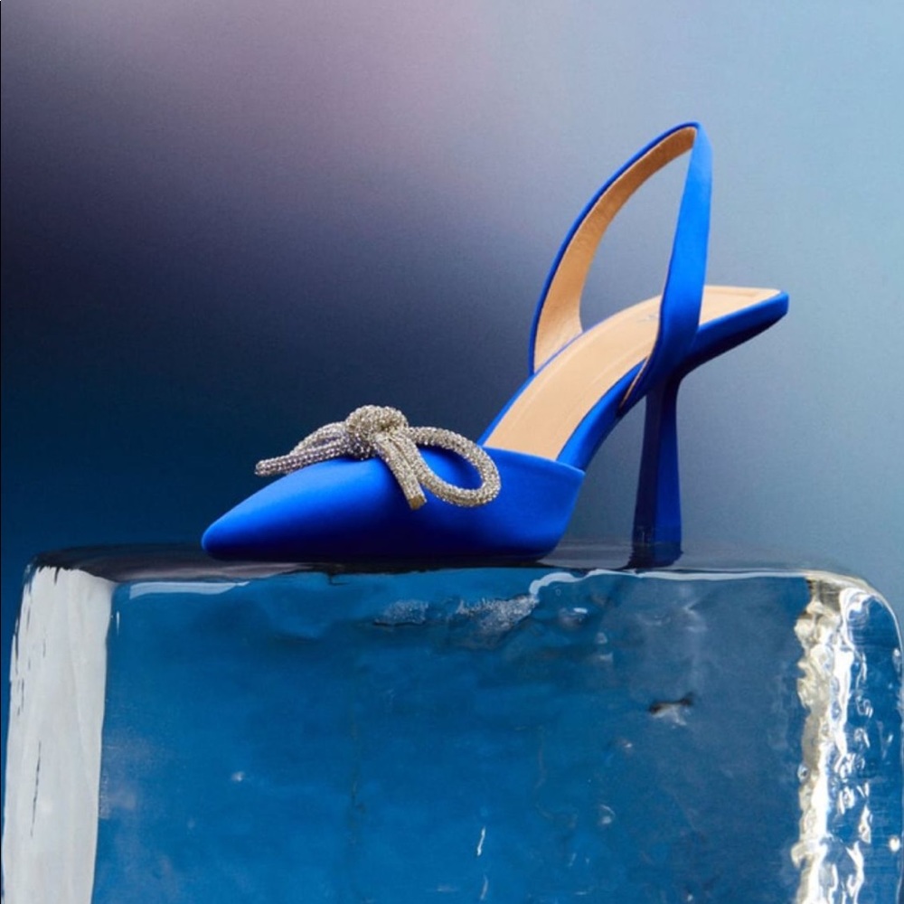 Embellished bow heeled slingback